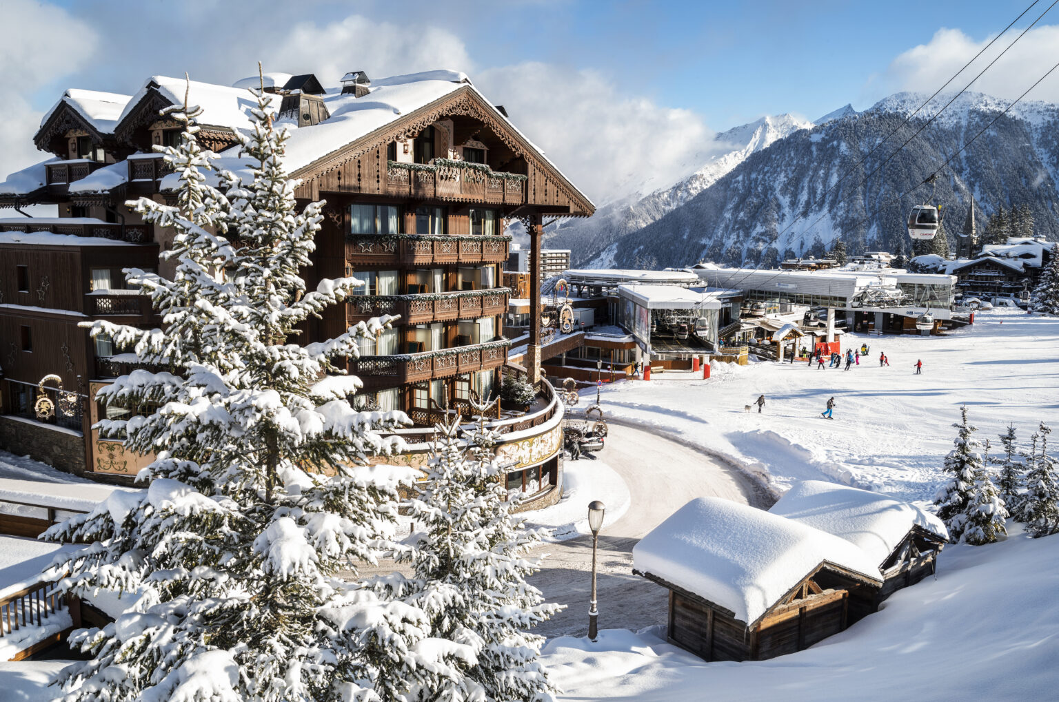 Hotel de la Loze | An authentic chalet in the heart of Courchevel 1850